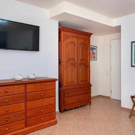 Villa Plumeria Flower Livadi (Crete)